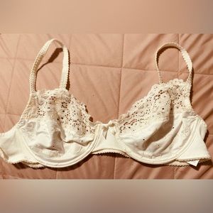 Rebēl underwire embroidered bra. Size 36 cup B